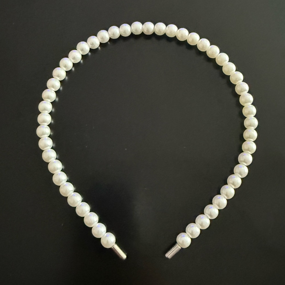 Elegant Pearl Headband